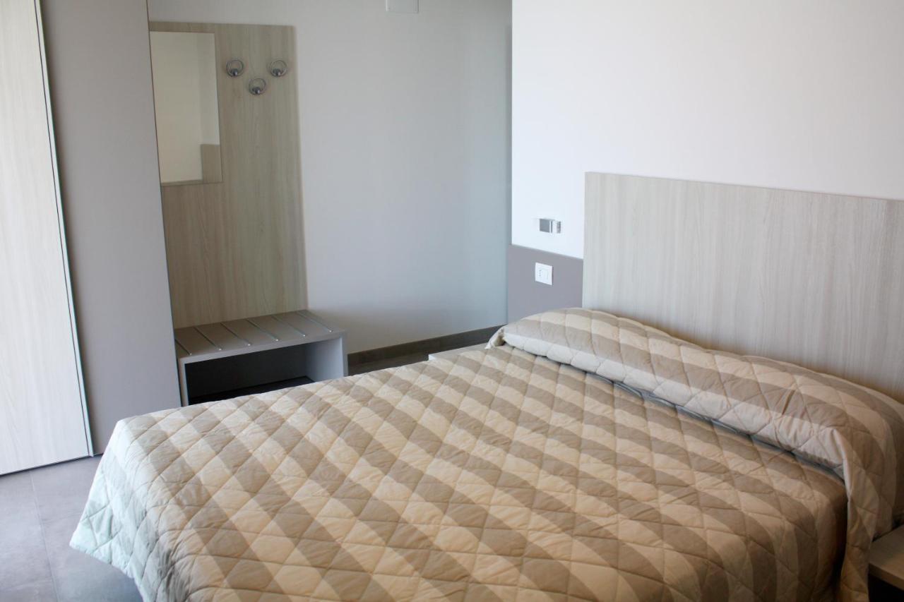 Nashira Apartments Lignano Sabbiadoro Exterior photo