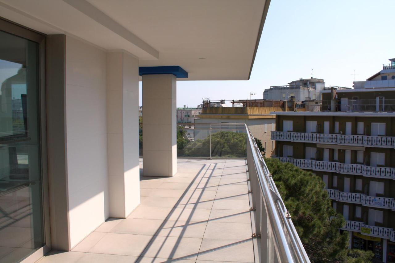 Nashira Apartments Lignano Sabbiadoro Exterior photo
